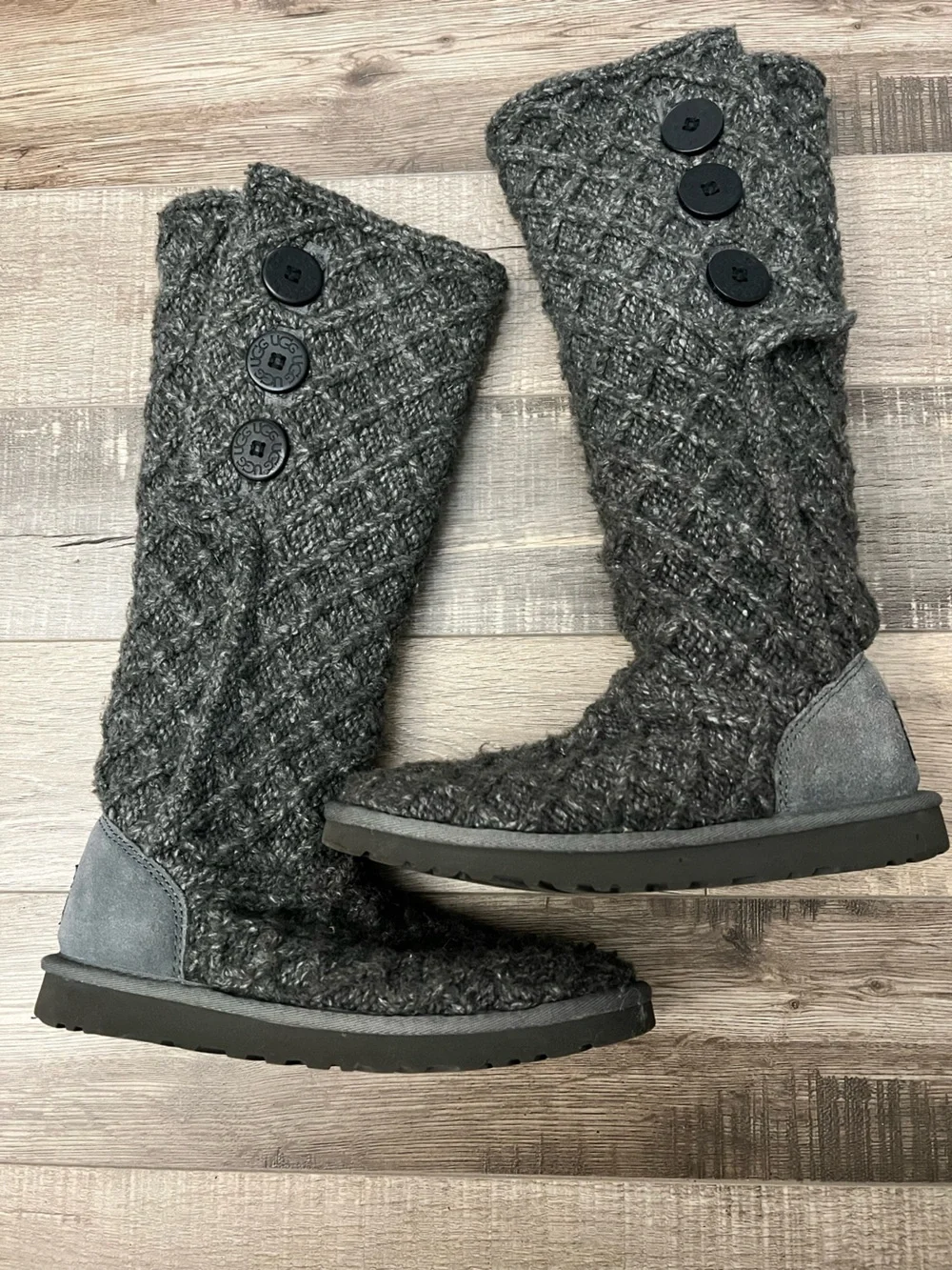 Ugg Australia classic Cardy tall boots with sheepskin insole for cozy feet size7